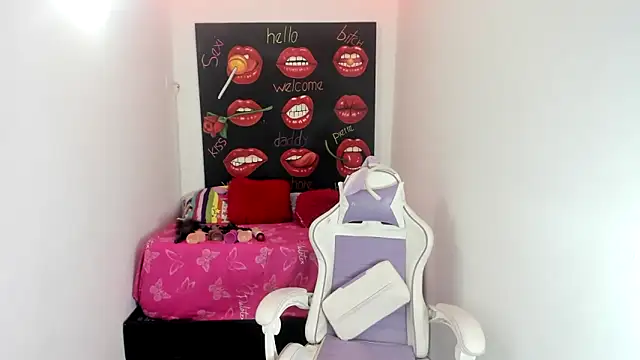 Ladyboom18 online show from March 4, 5:53 am