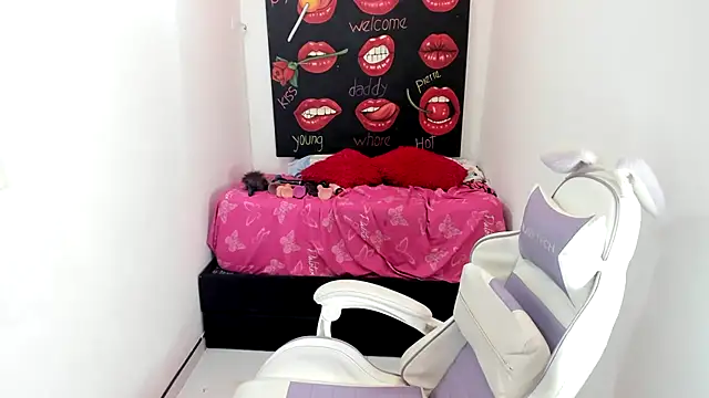 Ladyboom18 online show from March 23, 3:43 am