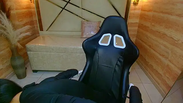 Dakotha v  online show from November 28, 3:20 am