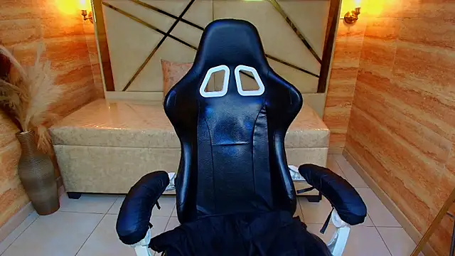 Dakotha v  online show from December 20, 3:35 am