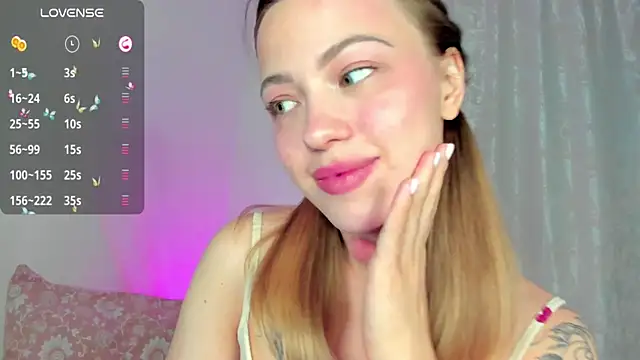 Snapshot of damn_cutie chatting on January 31, 8:12 pm damn cutie online show from January 31, 8:12 pm
