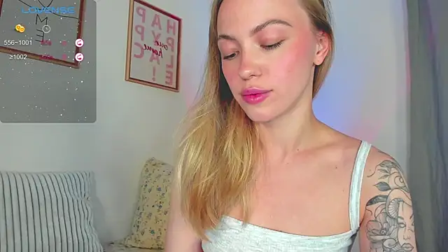 Snapshot of damn_cutie chatting on September 10, 7:25 pm damn cutie online show from September 10, 7:25 pm