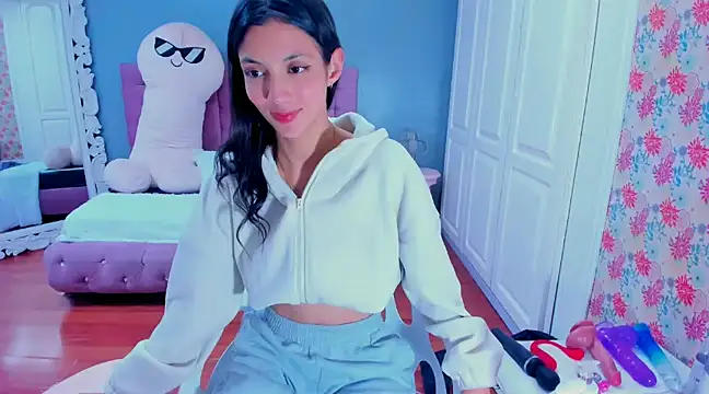 Snapshot of Iris_Stone_ chatting on January 17, 4:36 pm Iris Stone online show from January 17, 4:36 pm