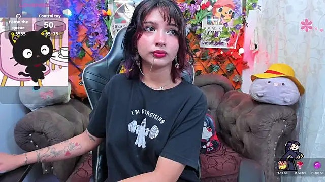 Snapshot of ravenn_20 chatting on April 6, 11:33 am ravenn 20 online show from April 6, 11:33 am