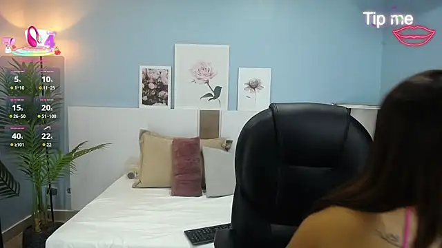 katy ruiz online show from June 17, 4:37 am