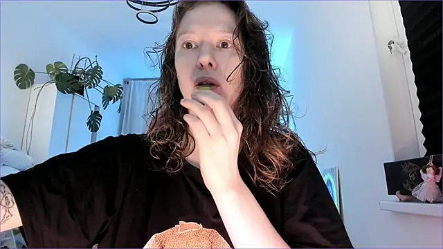 Viktoria Oliverr online show from November 26, 4:46 am