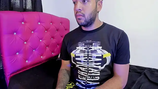 Snapshot of katia__dann chatting on January 6, 7:45 pm katia  dann online show from January 6, 7:45 pm