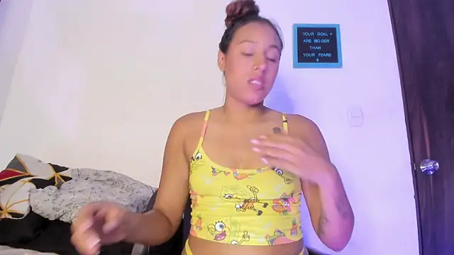 Snapshot of katia__dann chatting on October 24, 4:25 pm katia  dann online show from October 24, 4:25 pm