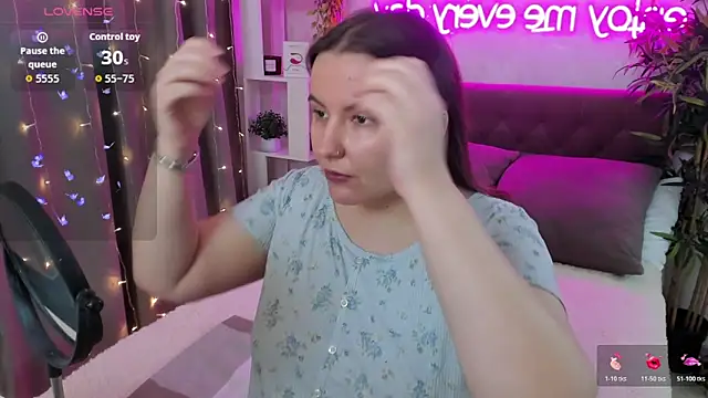 FeralPeach online show from February 14, 5:04 am