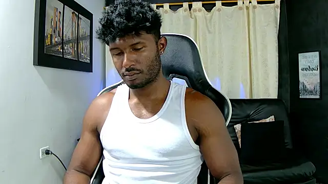 Snapshot of Black_indiian chatting on December 19, 6:59 pm Black indiian online show from December 19, 6:59 pm