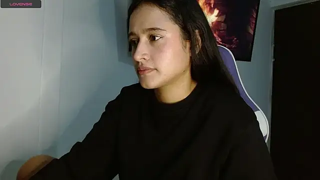 LovelyEsther27 online show from April 7, 7:36 pm