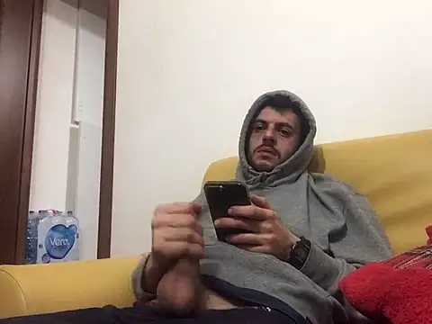 Snapshot of DragonPink chatting on March 15, 5:52 am DragonPink online show from March 15, 5:52 am