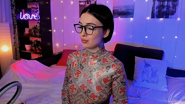 Snapshot of Magic_Allie chatting on September 28, 7:19 pm Magic Allie online show from September 28, 7:19 pm