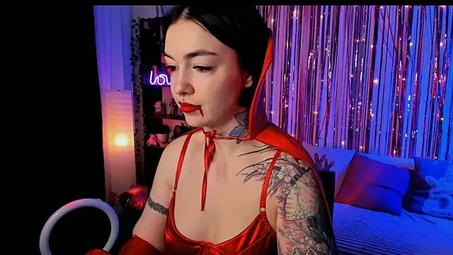 Snapshot of Magic_Allie chatting on October 20, 7:25 pm Magic Allie online show from October 20, 7:25 pm