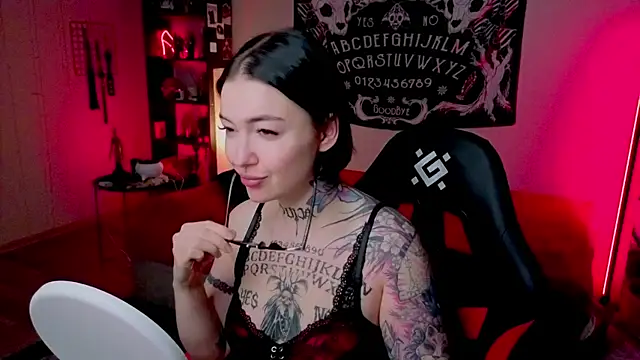 Magic Allie online show from July 25, 8:50 pm
