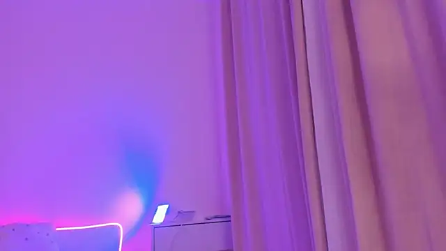 Eva Davi online show from February 13, 5:05 am