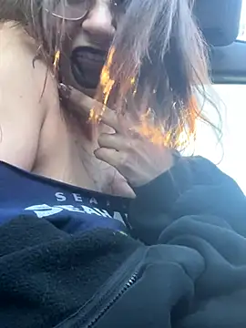 Snapshot of SafeinouterSpace chatting on October 24, 3:19 pm SafeinouterSpace online show from October 24, 3:19 pm