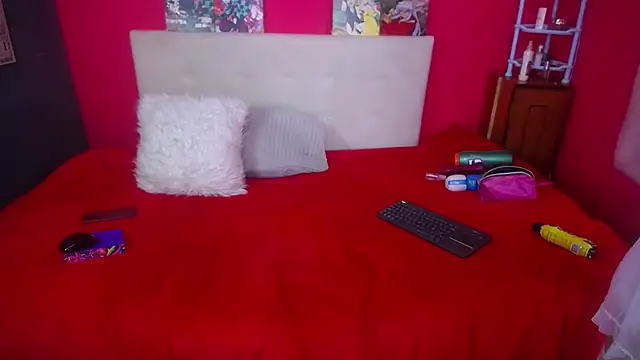 violl3tfoxx online show from October 7, 1:41 pm