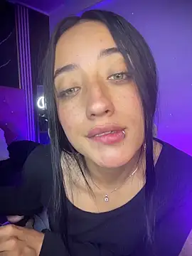 Snapshot of Ady_18 chatting on April 15, 7:58 pm Ady 18 online show from April 15, 7:58 pm