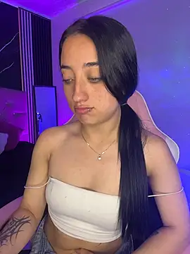 Ady 18 online show from June 30, 7:59 pm