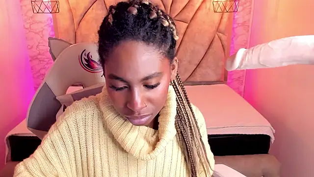 Queen perla  online show from February 23, 6:07 am