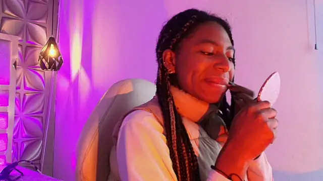 Queen perla  online show from March 6, 12:23 pm