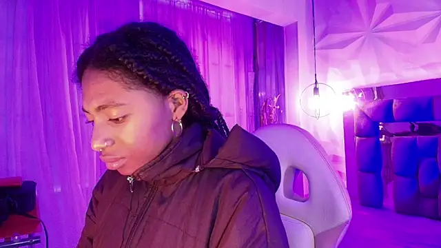 Queen perla  online show from July 30, 12:37 pm