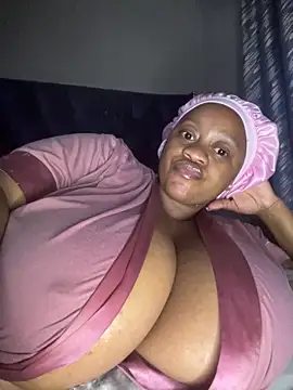 Chubbykarisma27 online show from December 15, 8:13 pm