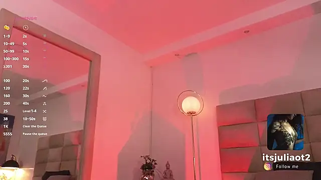 mssjulia online show from January 9, 11:56 pm