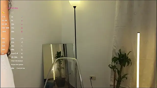 mssjulia online show from March 18, 12:05 am