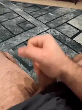 Snapshot of mariuana223 chatting on February 15, 12:29 am mariuana223 online show from February 15, 12:29 am