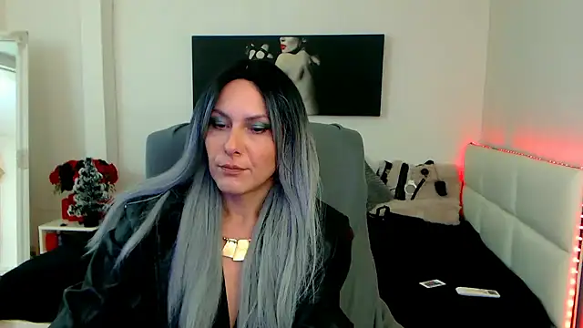 EvelynQueenn online show from January 8, 5:16 am