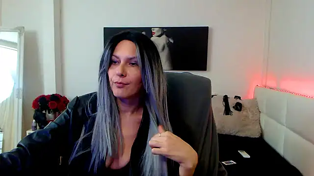 EvelynQueenn online show from January 20, 6:31 am