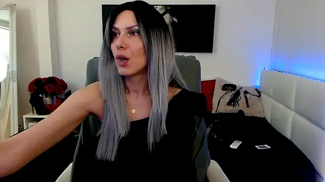 EvelynQueenn online show from January 28, 6:16 am
