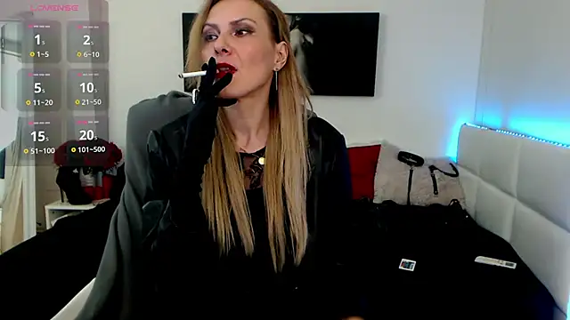 EvelynQueenn online show from January 29, 5:51 am