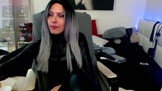 EvelynQueenn online show from January 30, 12:06 pm
