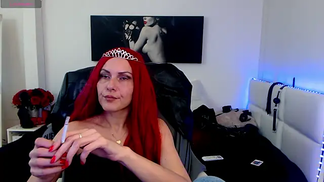 EvelynQueenn online show from February 2, 9:19 am