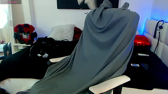 EvelynQueenn online show from February 20, 10:16 am