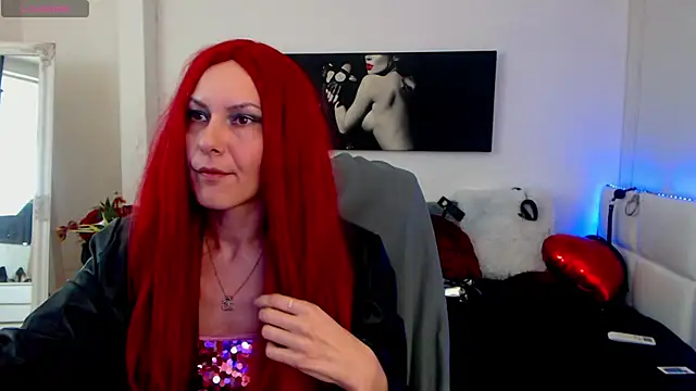 EvelynQueenn online show from March 15, 6:25 am