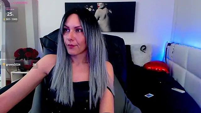 EvelynQueenn online show from March 19, 10:55 am