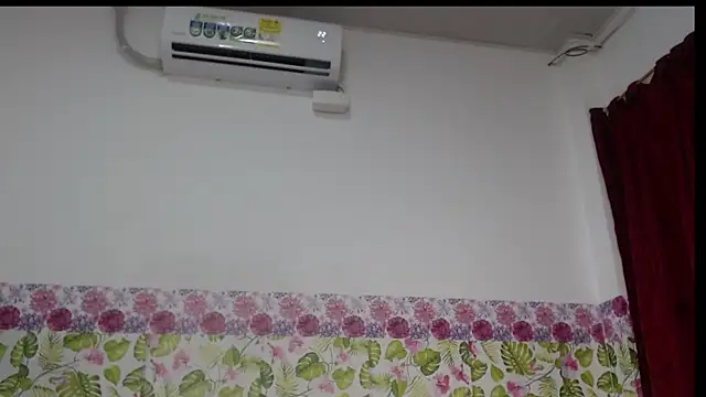 Watagatapitusberry1 online show from January 15, 3:43 am