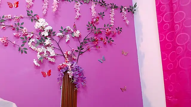 Watagatapitusberry1 online show from February 14, 2:18 am