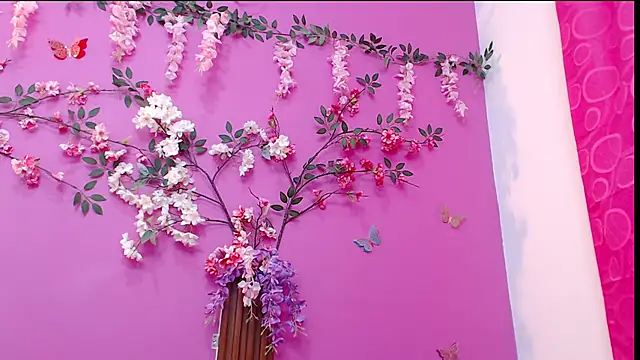 Watagatapitusberry1 online show from February 21, 1:33 am