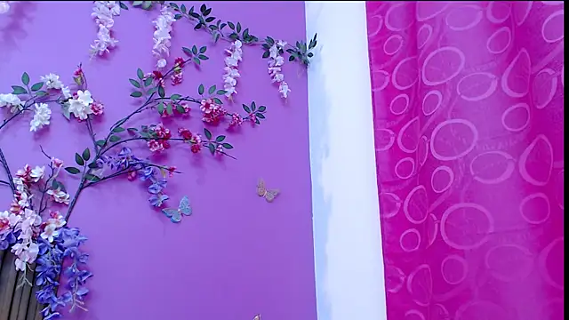 Watagatapitusberry1 online show from February 26, 1:32 am