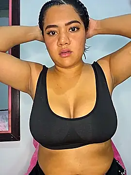 Watagatapitusberry1 online show from October 12, 10:20 pm