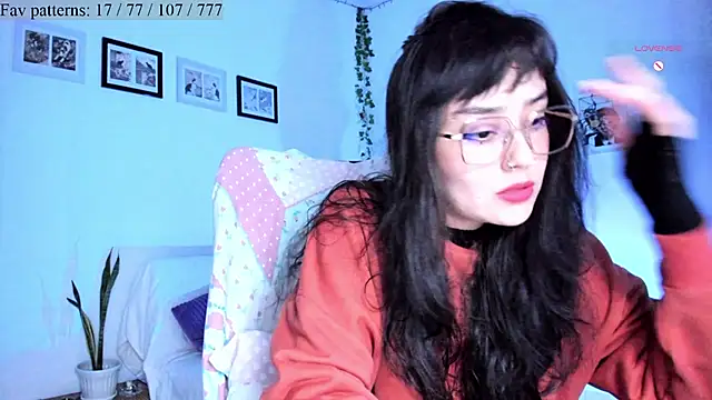 Snapshot of Conlosmichis chatting on October 8, 11:35 pm Conlosmichis online show from October 8, 11:35 pm