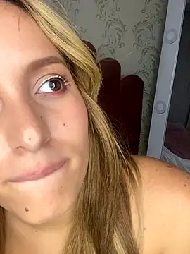 Agnescruzz online show from October 15, 5:24 pm