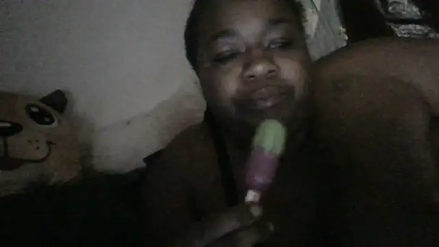 Madisonkoxx online show from April 6, 1:25 am