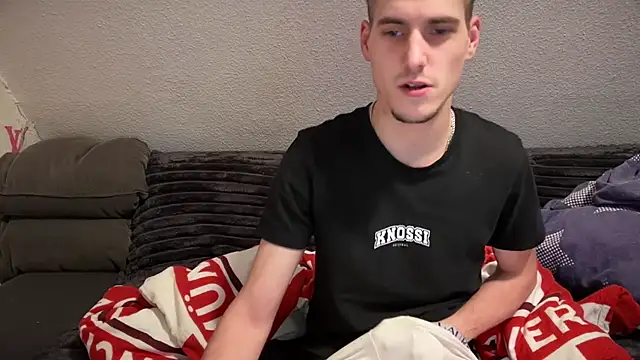 Cookieboy88 online show from December 19, 9:49 pm