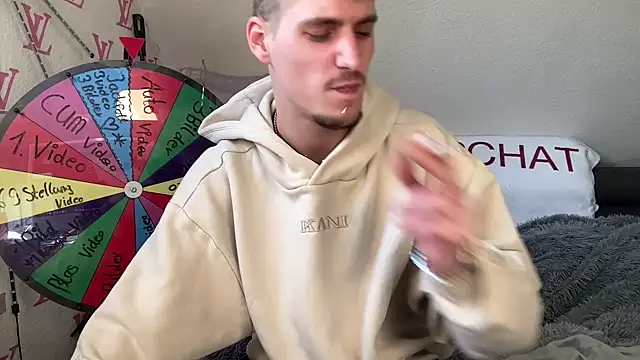 Snapshot of Cookieboy88 chatting on March 9, 2:54 pm Cookieboy88 online show from March 9, 2:54 pm